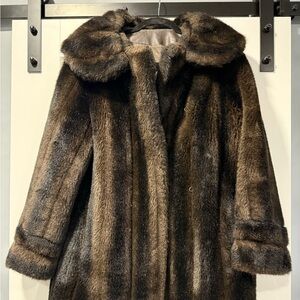 Vintage Elegant Brown Faux Fur Coat by Braemoor Ladies Size 8 (Medium)